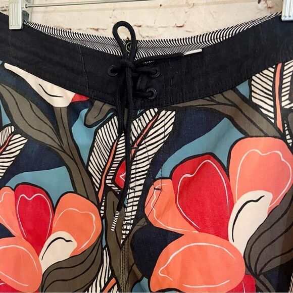 Volcom Stoney home grown swim trunks - Picture 2 of 6